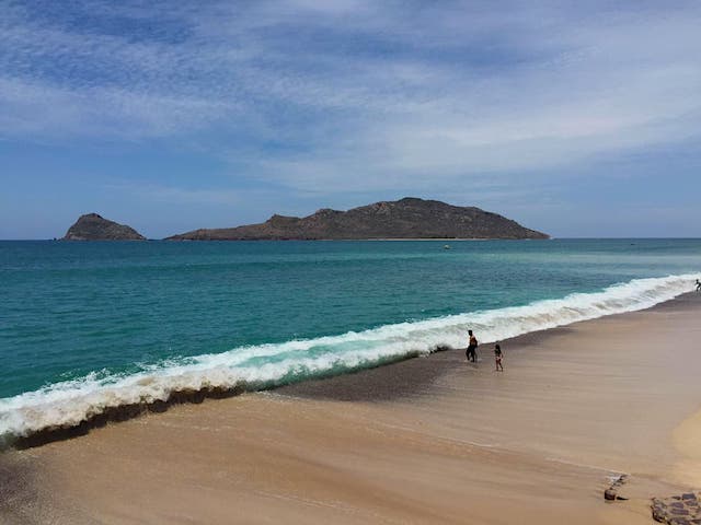 Playa Cerritos